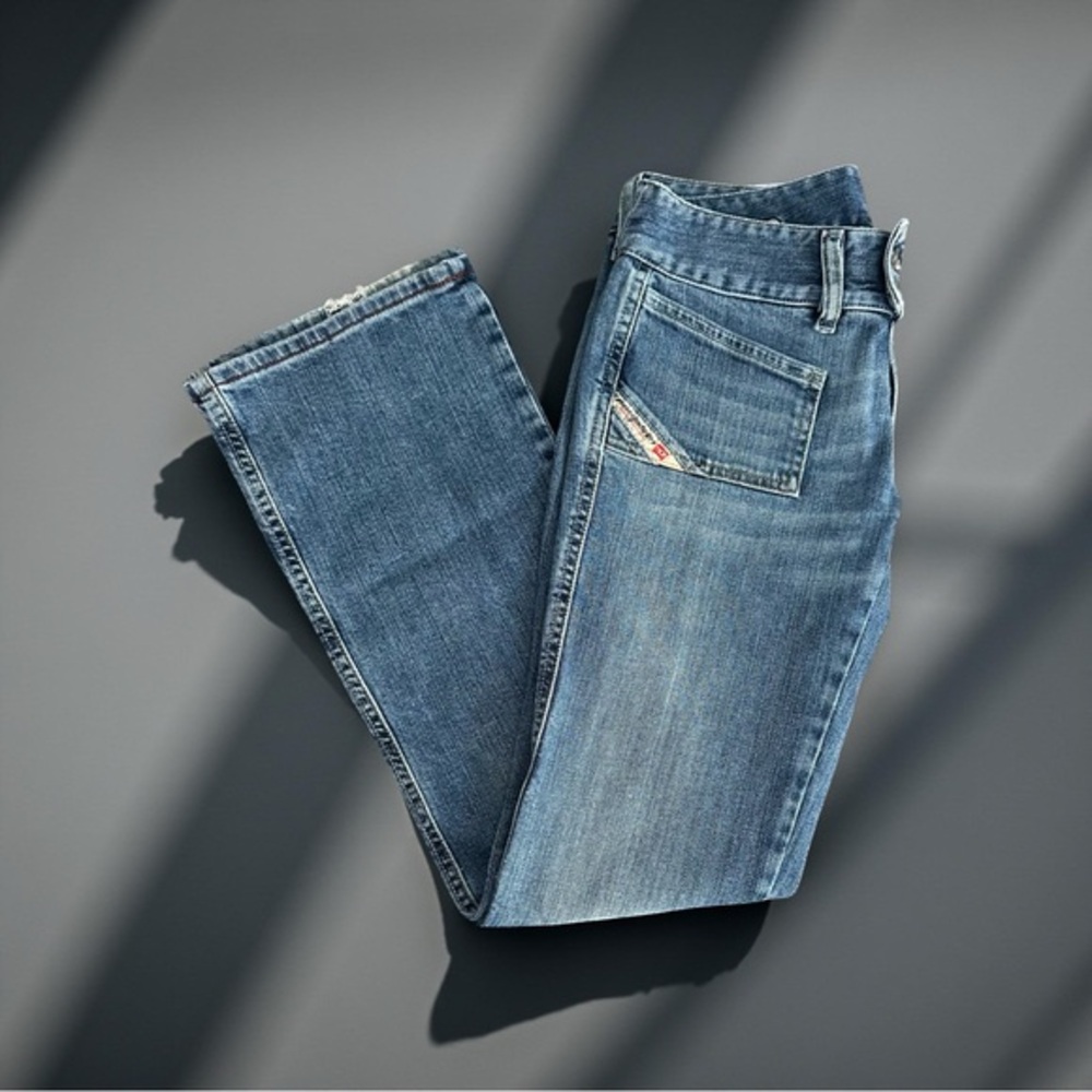 DIESEL WOMENS STRAIGHT LEG JEANS 2004